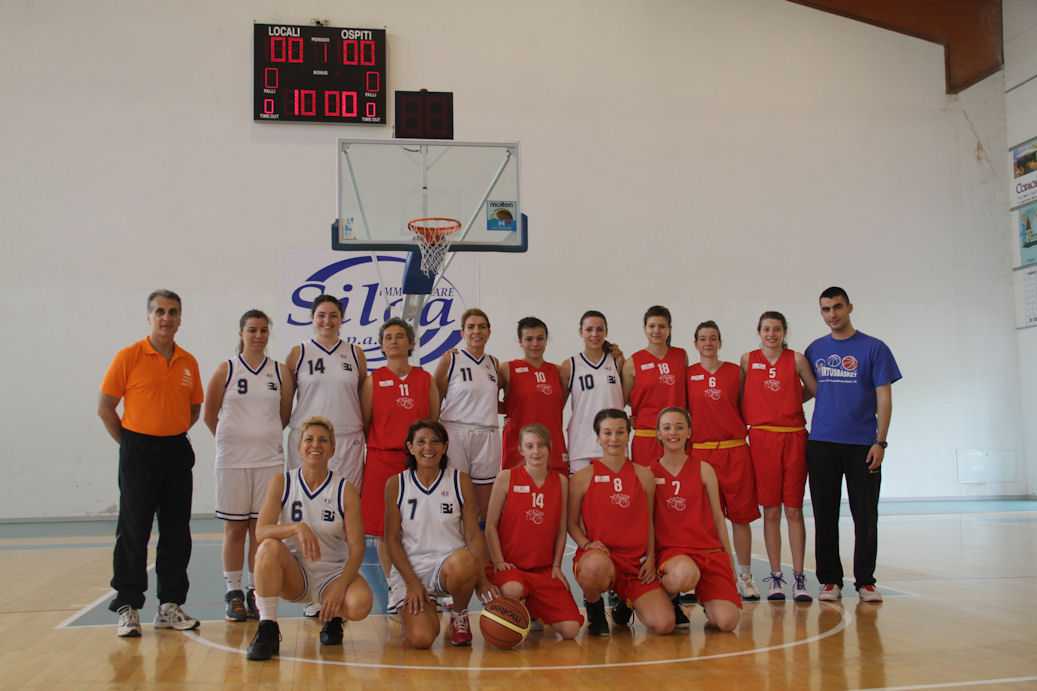 nazionale 2013 ad Alba Adriatica; la squadra femminole di basket